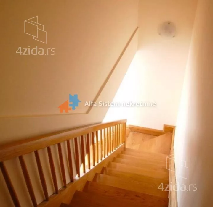 Šestosoban stan | 4zida
