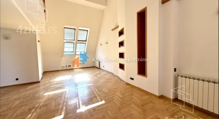 Šestosoban stan | 4zida