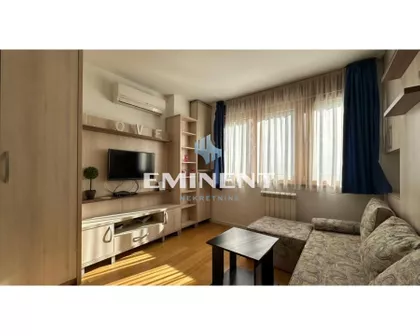 Uroša Martinovića | 4zida.rs