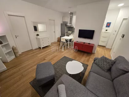 Gospodara Vučića | 4zida.rs