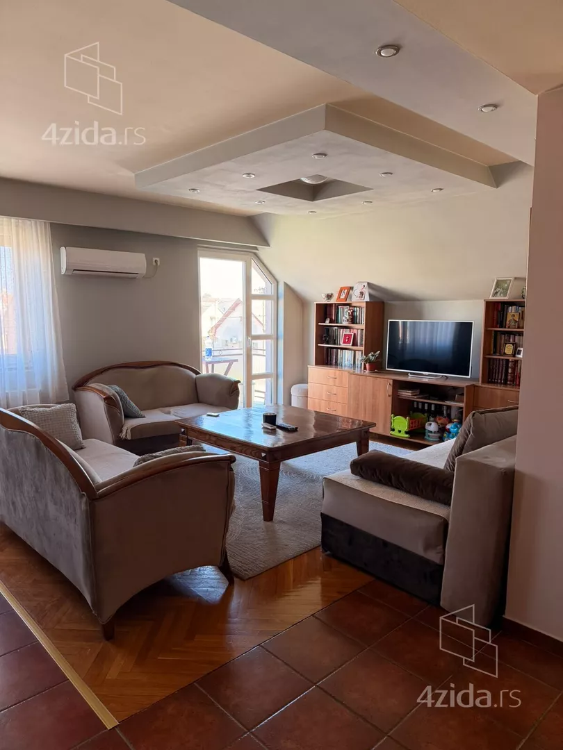 3-etažna kuća | 4zida