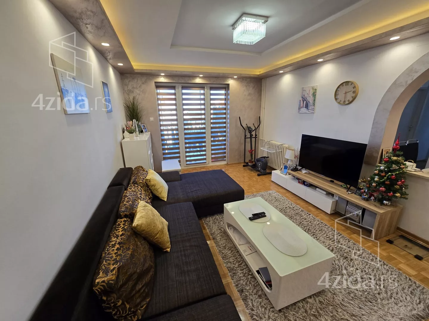 Troiposoban stan | 4zida