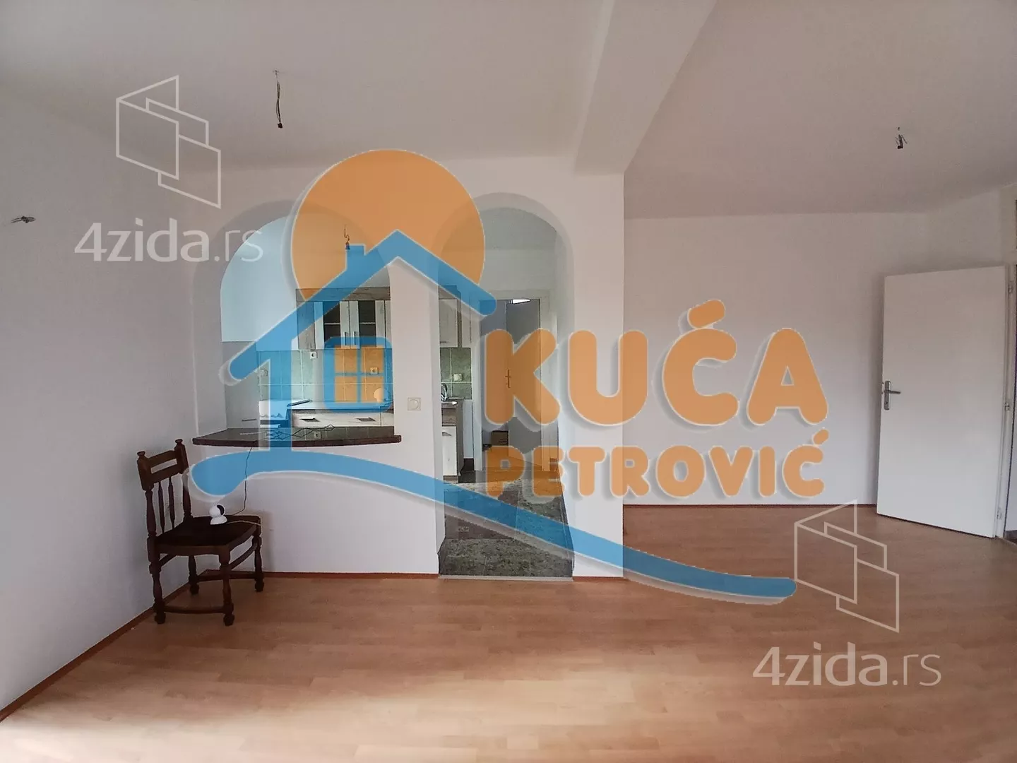 Lokal | 4zida