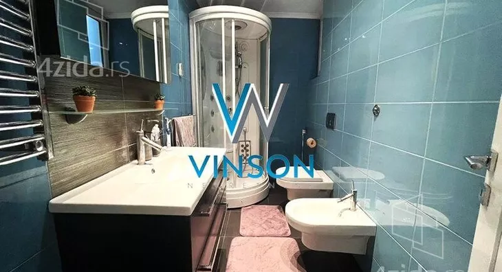 Šestosoban stan | 4zida