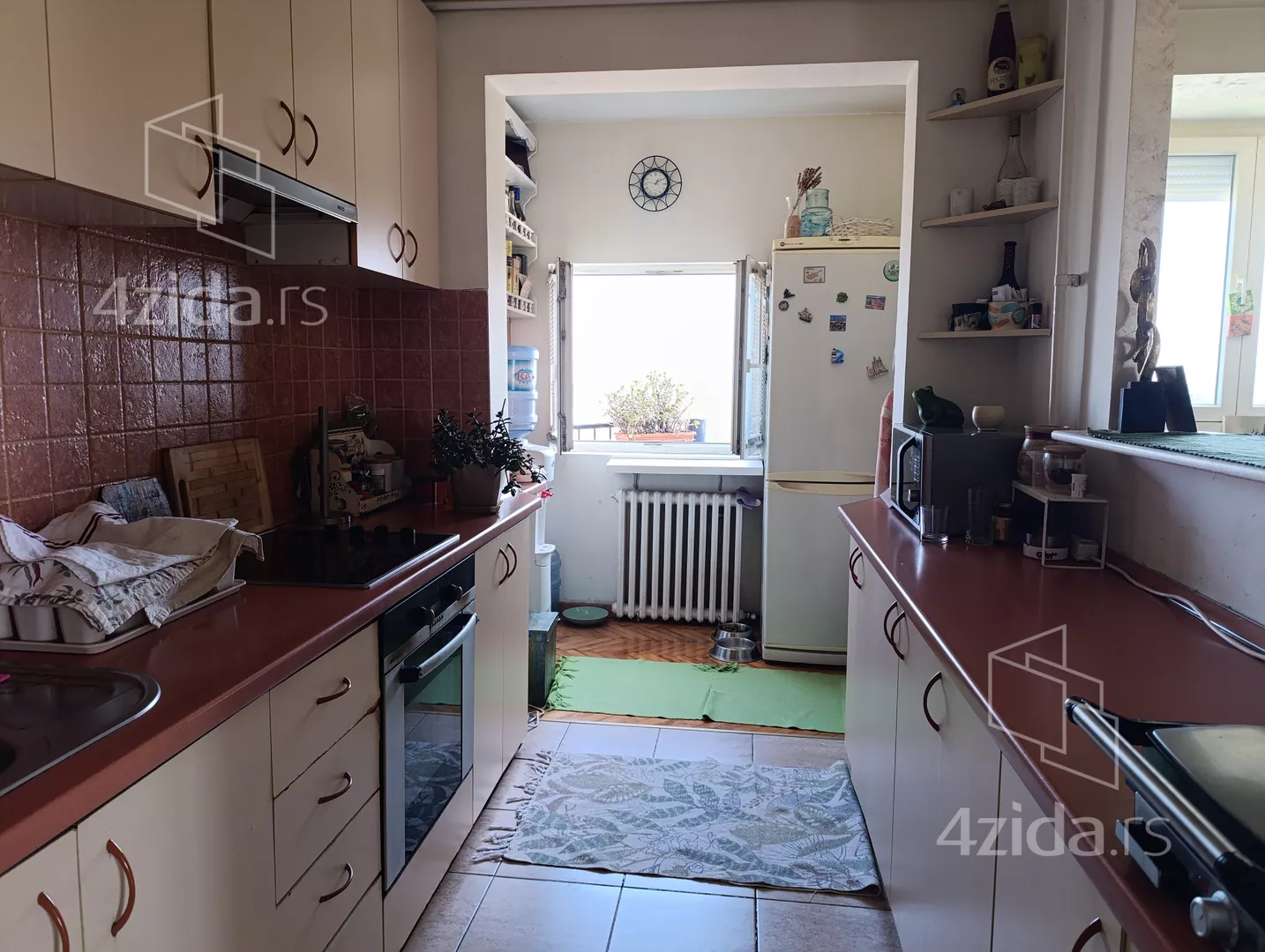 Troiposoban stan | 4zida