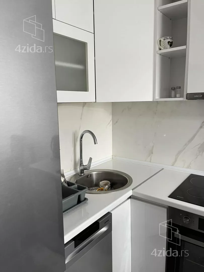 Četvoroiposoban stan | 4zida