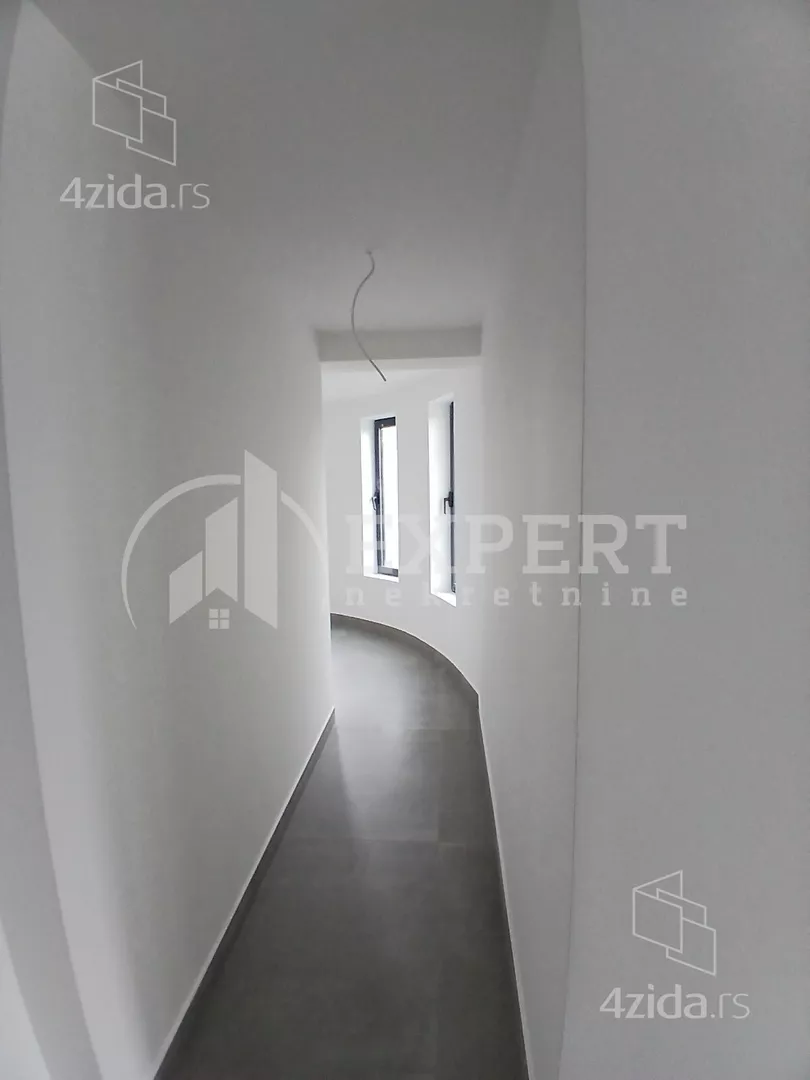 Lokal | 4zida