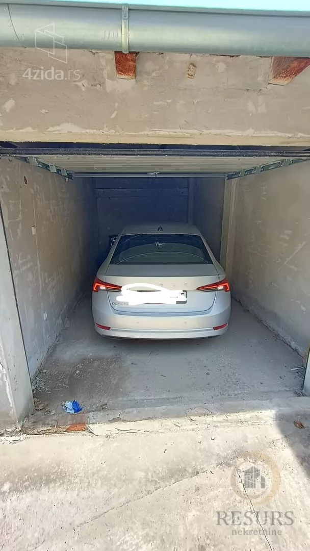 Garaža | 4zida