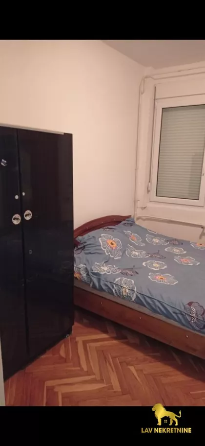 MAKSIMA GORKOG | 4zida.rs