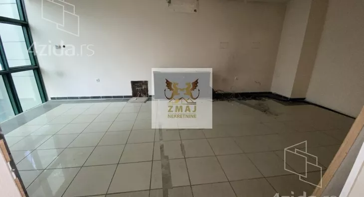 Poslovna zgrada | 4zida