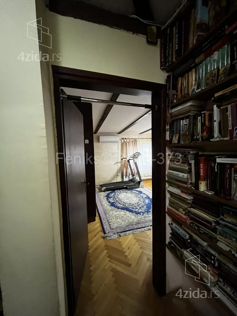 Šestosoban stan | 4zida