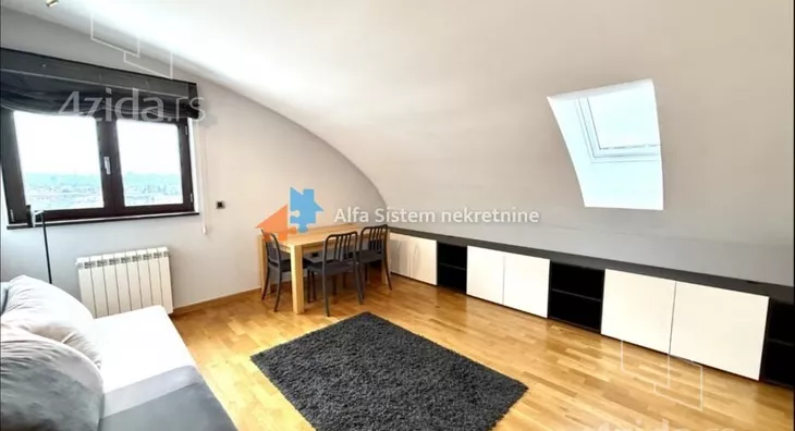 Petosoban stan | 4zida