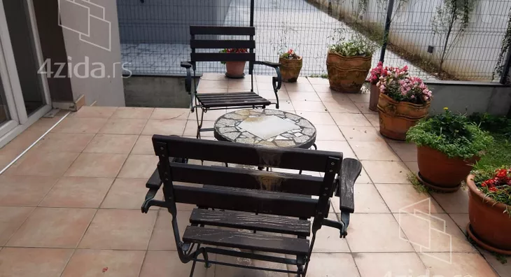 4-etažna kuća | 4zida