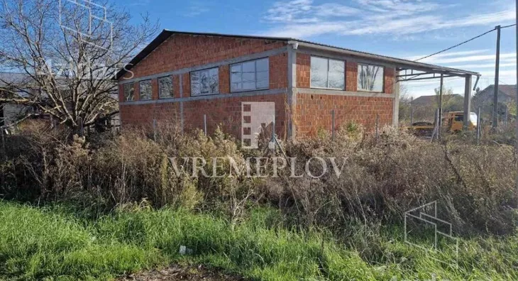 Poslovna zgrada | 4zida