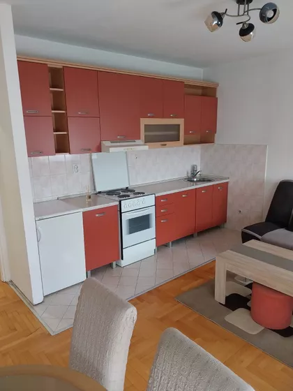 Nedeljka Gvozdenovića 18 | 4zida.rs