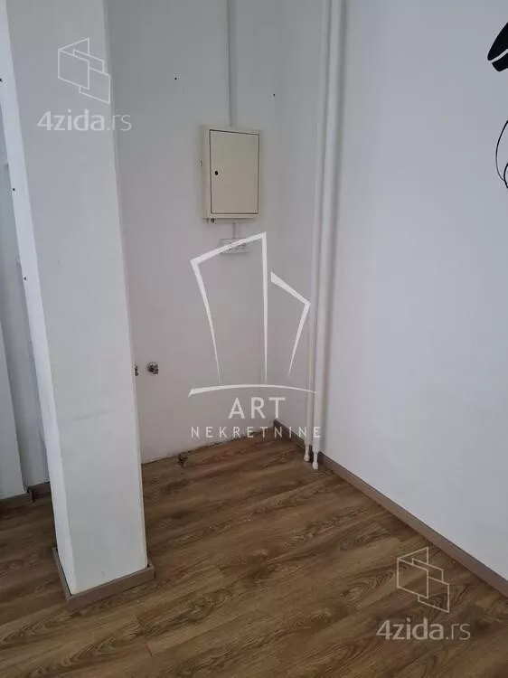 Lokal | 4zida