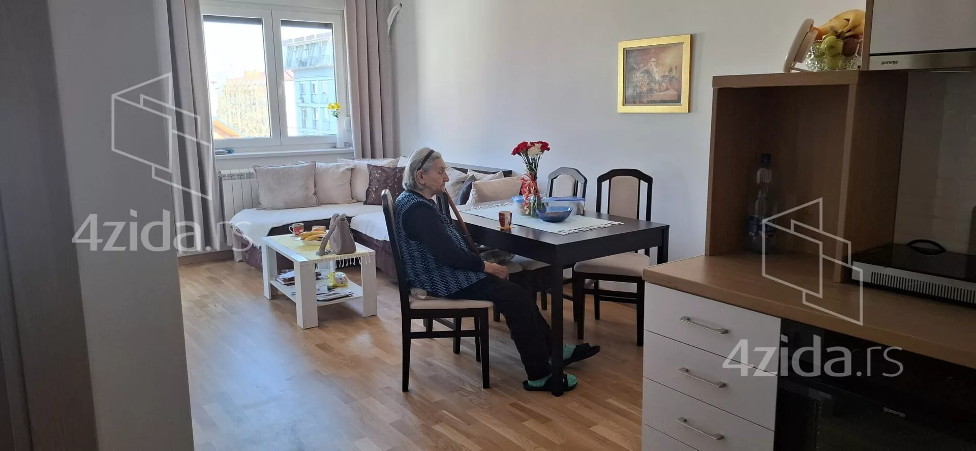 Dvoiposoban stan | 4zida