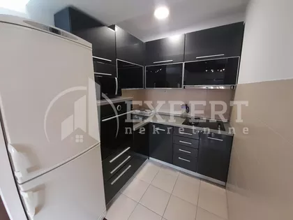 Sestre Baković | 4zida.rs