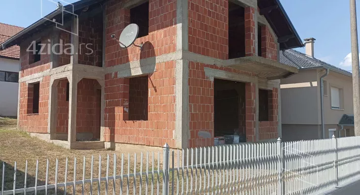 2-etažna kuća | 4zida