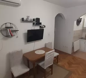 Rotkvarija, Gradske lokacije, Novi Sad, 1.5 stan | 4zida.rs