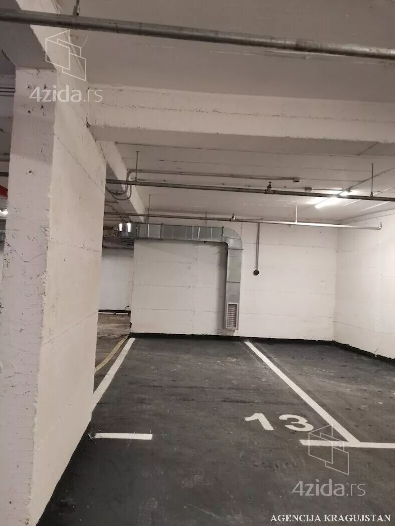 Garaža | 4zida