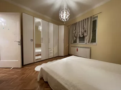 Dobrinovićeva 1 | 4zida.rs