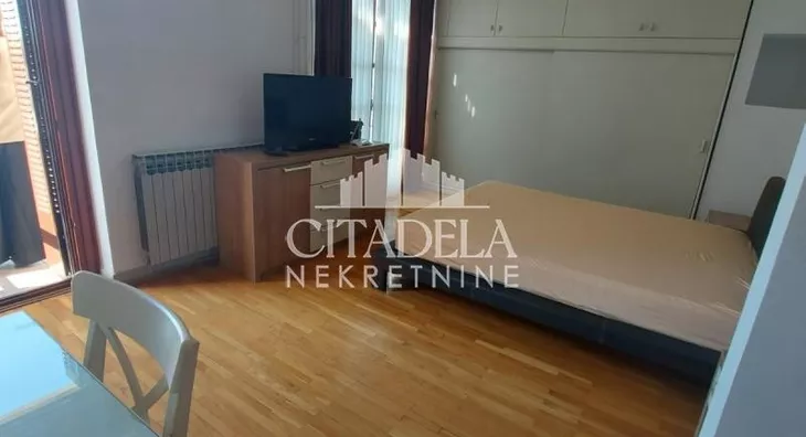 4-etažna kuća | 4zida