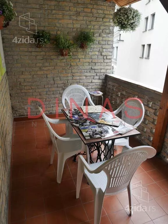 Petosoban stan | 4zida