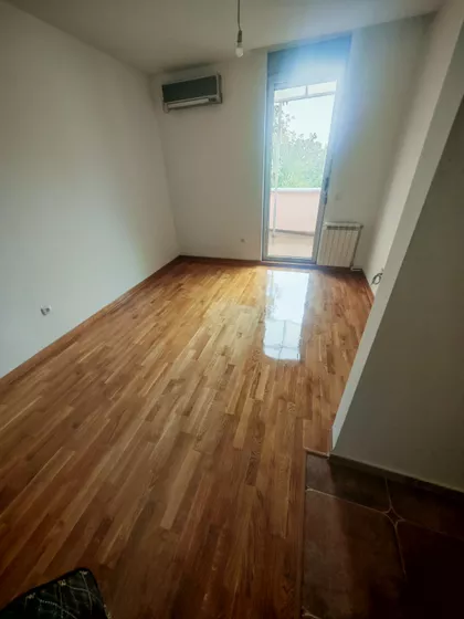 Zagrađe | 4zida.rs