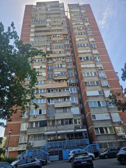 Pariske komune | 4zida.rs