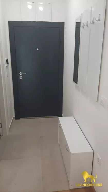 LAZE LAZAREVIĆA | 4zida.rs