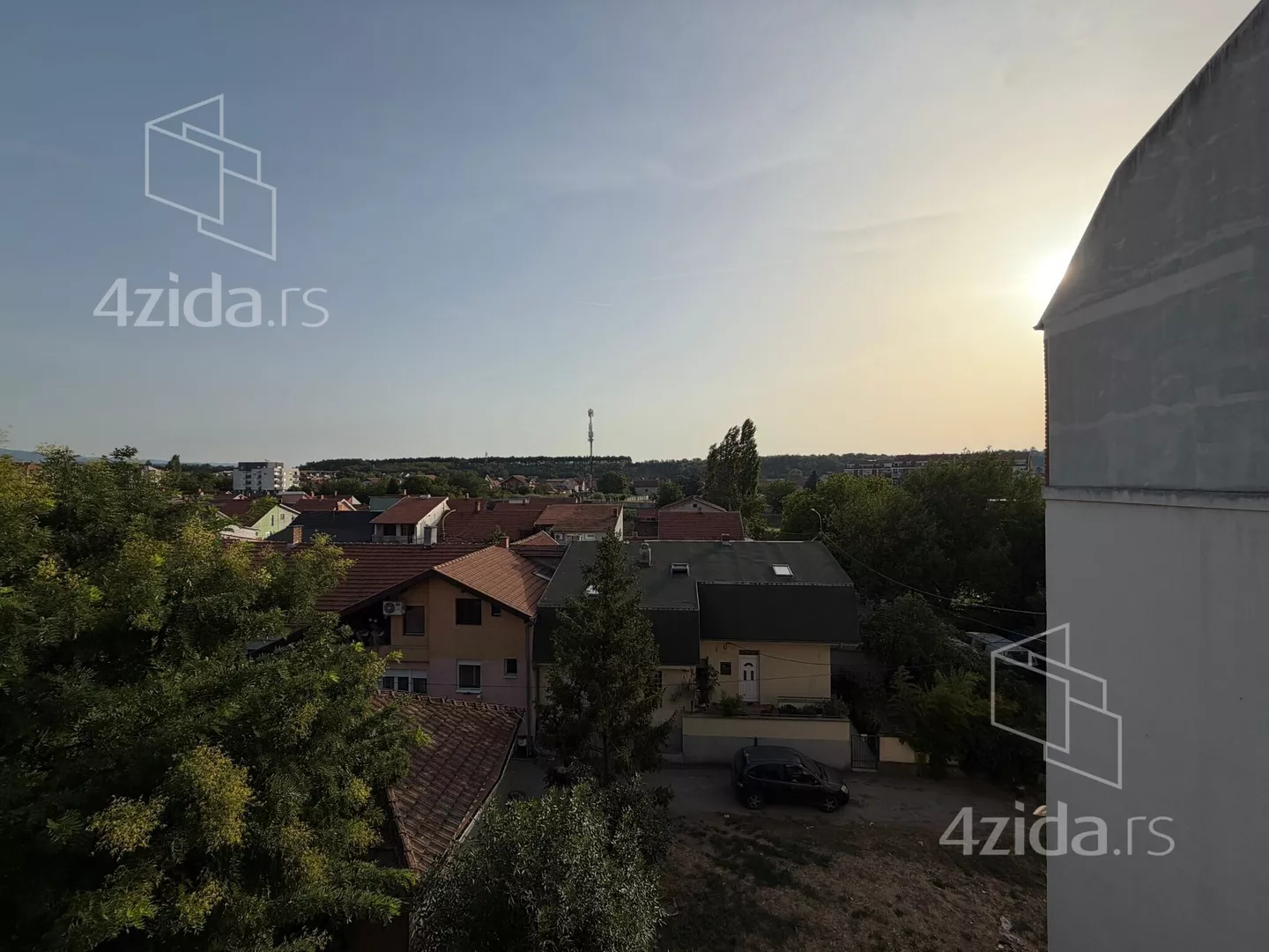 Troiposoban stan | 4zida