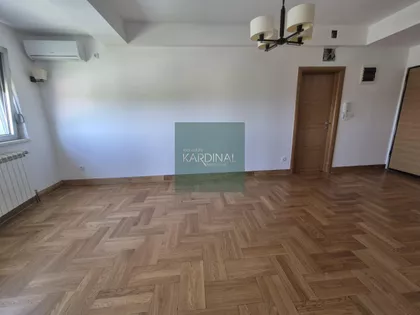 Vašarište | 4zida.rs