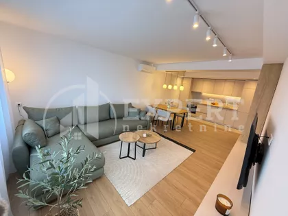 Cara Dušana | 4zida.rs