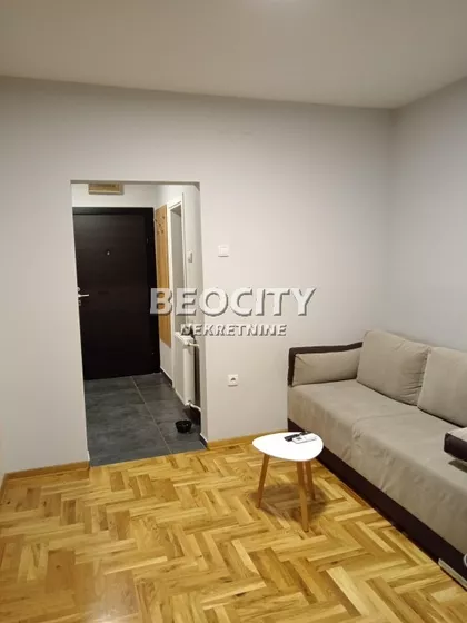 Pavla Papa | 4zida.rs