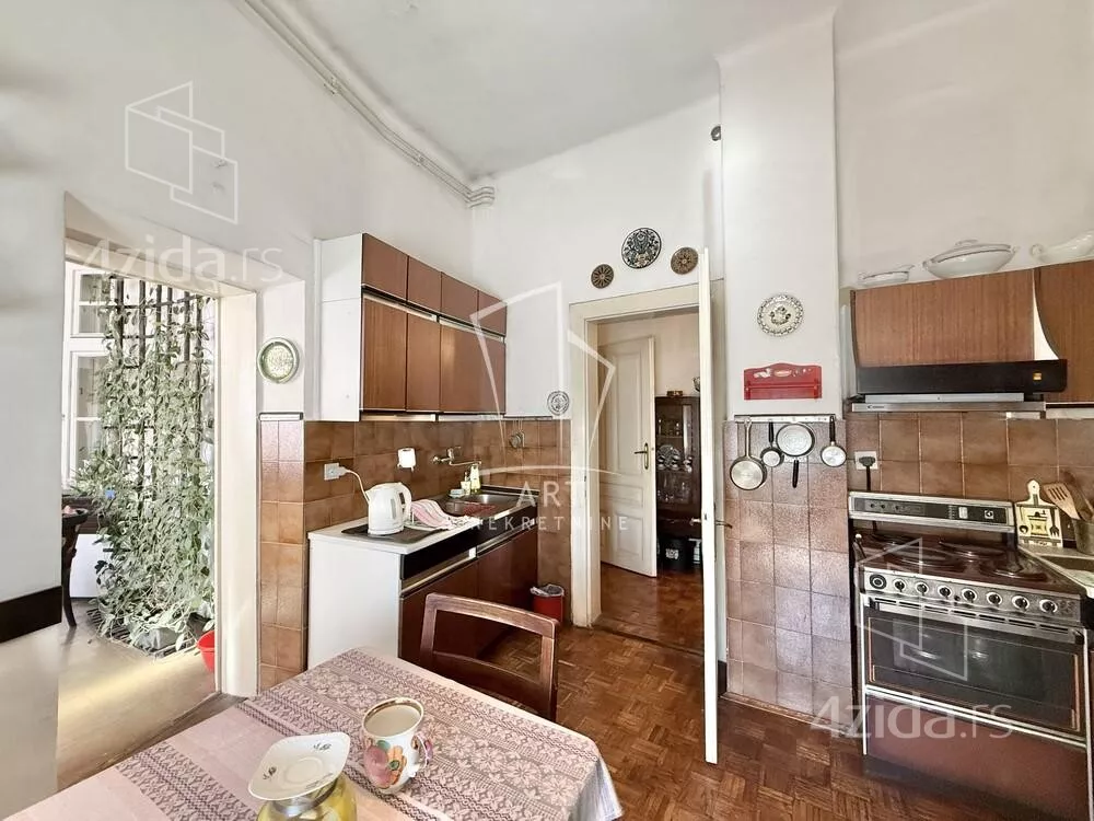 Četvoroiposoban stan | 4zida