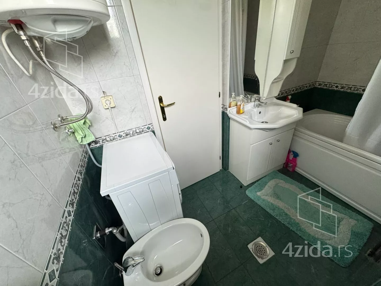 Troiposoban stan | 4zida