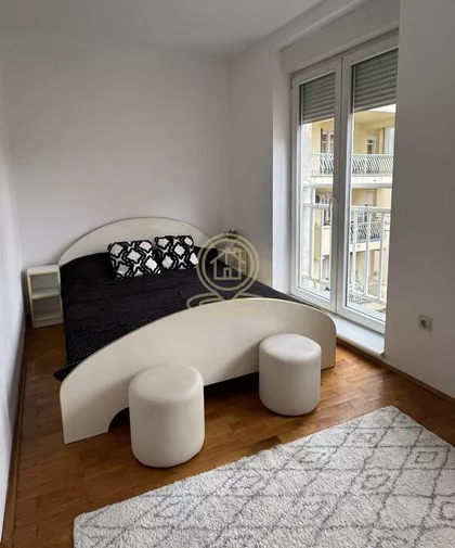 Petra Drapšina | 4zida.rs