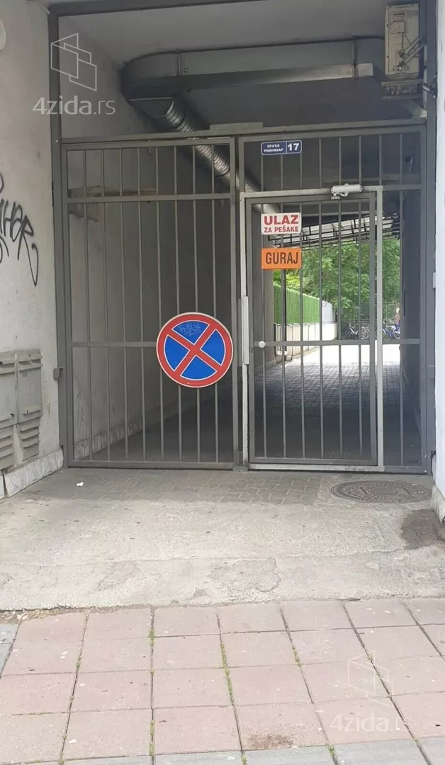 Garaža | 4zida