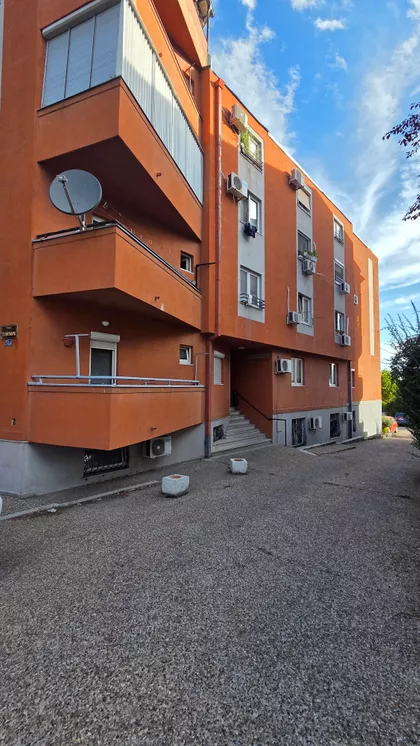 Sedamnaestog Oktobra | 4zida.rs