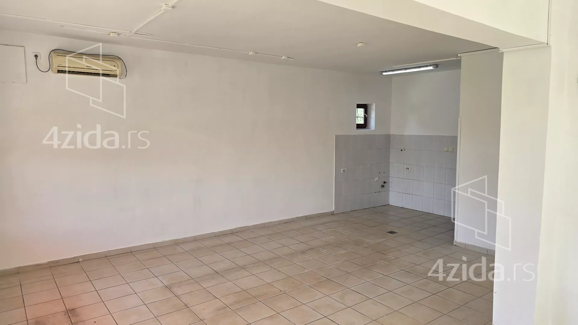 Poslovni prostor | 4zida
