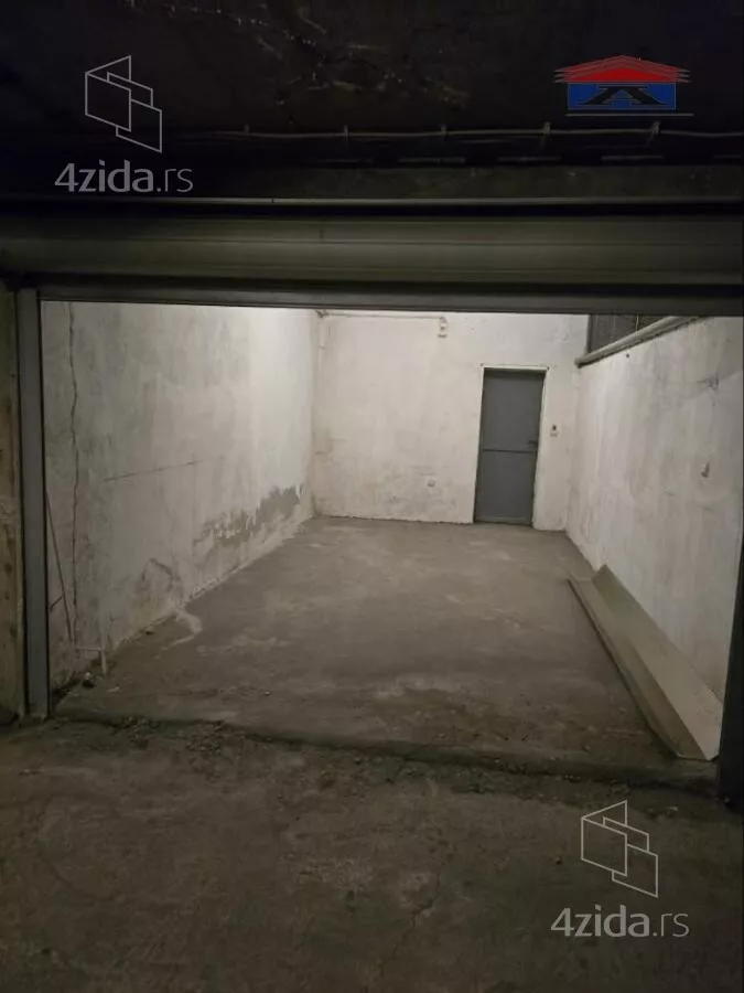 Garaža | 4zida