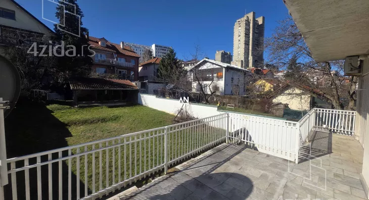 4-etažna kuća | 4zida