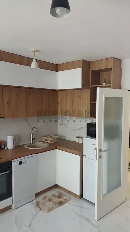 Cara Dušana | 4zida.rs