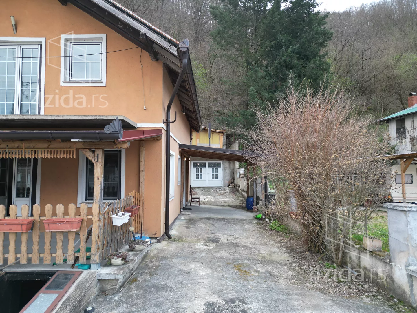 3-etažna kuća | 4zida