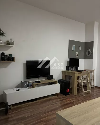 Bulevar Cara Lazara | 4zida.rs