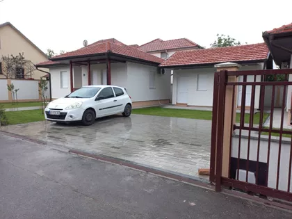 Ugrinovački Put | 4zida.rs