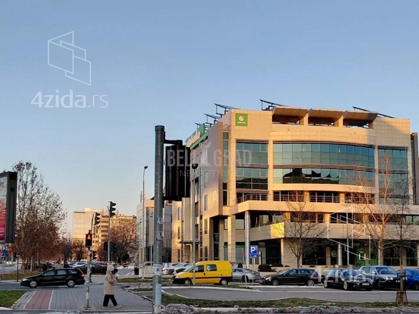 Četvoroiposoban stan | 4zida