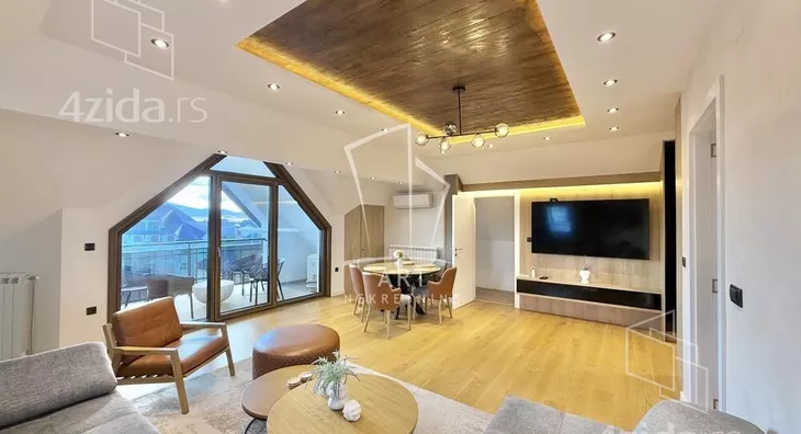 Četvoroiposoban stan | 4zida