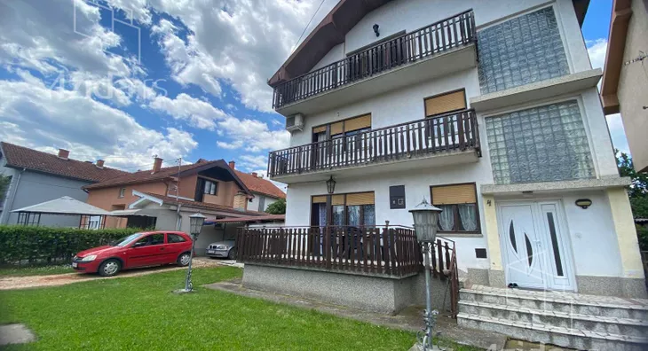 3-etažna kuća | 4zida